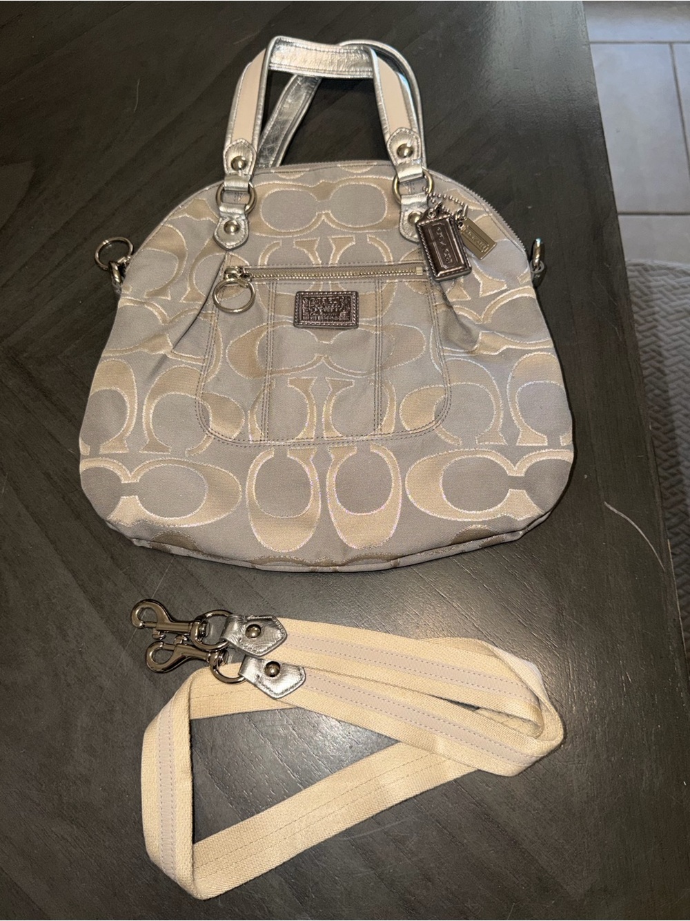 RARE: Coach Poppy Signature Jacquard Dome Satchel in Silver/Beige - Picture 1 of 5